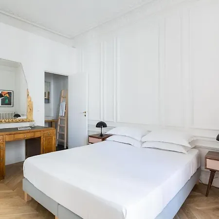 Rue Blanche Iii Apartment